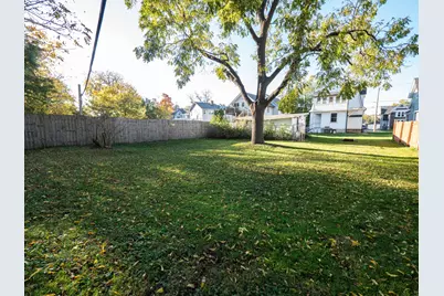 801  Lincoln Ave, Waukesha, WI 53186 - Photo 2