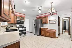 8150 S 58th St, Franklin, WI 53132 - Photo 16