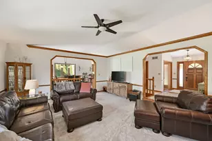 8752 W Willow Pointe Parkway, Franklin, WI 53132 - Photo 8