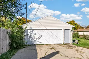 3631 S 82nd St, Milwaukee, WI 53220 - Photo 18