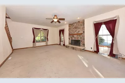 933  Juniper Ln, Hartford, WI 53027 - Photo 16