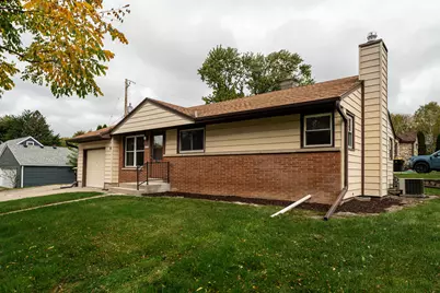 11406 W Park Hill Ave, Wauwatosa, WI 53226 - Photo 8