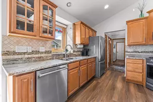N162W20293 Butternut Ln, Jackson, WI 53037 - Photo 8