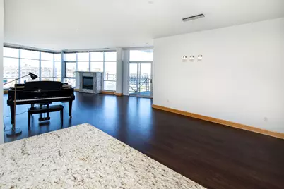 1111 N Marshall St #804, Milwaukee, WI 53202 - Photo 8