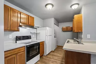 1101 S Sunnyslope Dr, Racine, WI 53406 - Photo 16