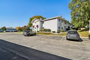 1101 S Sunnyslope Dr, Racine, WI 53406 - Photo 2