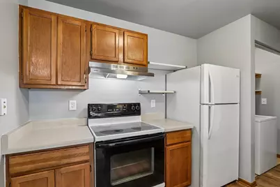 1101 S Sunnyslope Dr #9L, Racine, WI 53406 - Photo 18