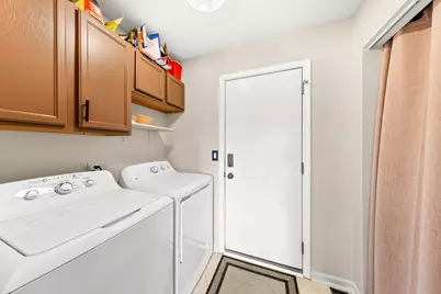 1400  Hunters Ridge Dr #124, Genoa City, WI 53128 - Photo 16