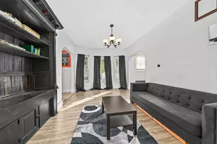 600 W Garfield Ave, Milwaukee, WI 53212 - Photo 8