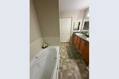 N16W26532  Meadowgrass Cir #F, Pewaukee, WI 53072 - Photo 26