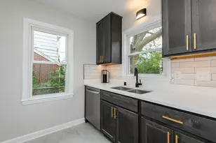 4125 S 5th St, Milwaukee, WI 53207 - Photo 8