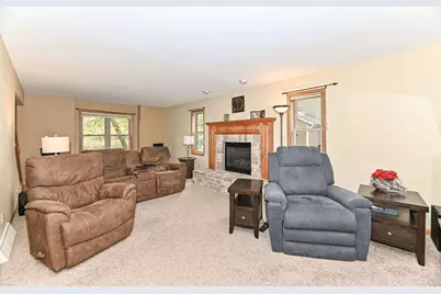 26604  Richard Dr, Racine, WI 53185 - Photo 10