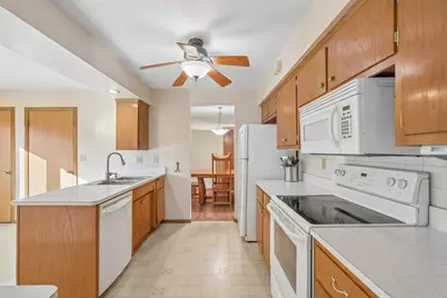 4595  Parkhurst Dr, Brookfield, WI 53045 - Photo 12