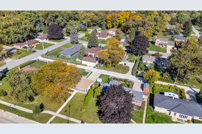 3344 W Edgerton Ave, Greenfield, WI 53221 - Photo 6