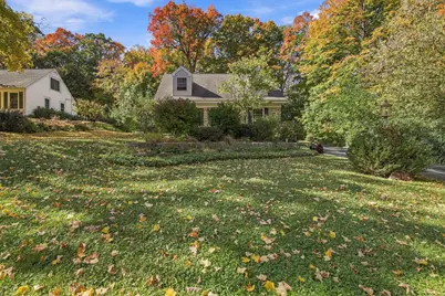 815  Apple Tree Ln, Brookfield, WI 53005 - Photo 6