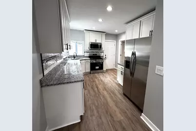924  Wisconsin Ave, Racine, WI 53403 - Photo 6