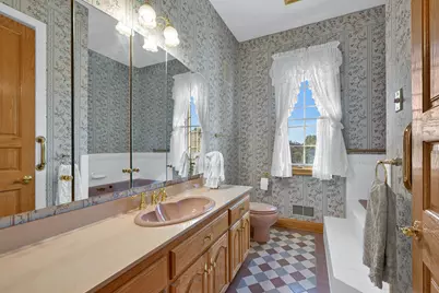 N78W13031  Country Club Ct, Menomonee Falls, WI 53051 - Photo 30