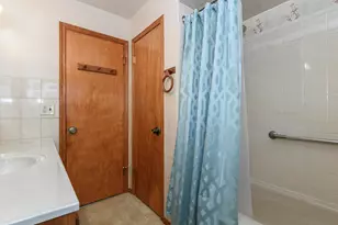 1104 N Bel Ayr Dr, Waukesha, WI 53188 - Photo 20