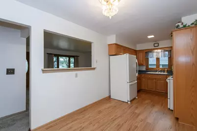 1104 N Bel Ayr Dr, Waukesha, WI 53188 - Photo 8
