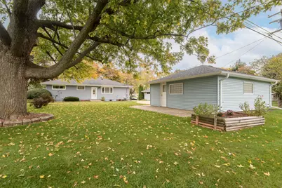 1104 N Bel Ayr Dr, Waukesha, WI 53188 - Photo 28