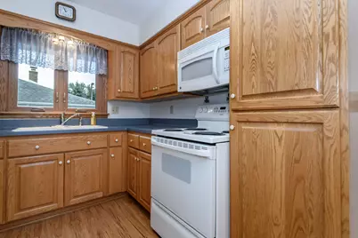 1104 N Bel Ayr Dr, Waukesha, WI 53188 - Photo 10
