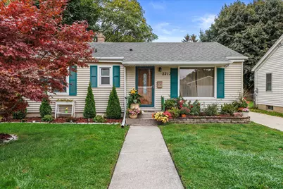 2213  Phillips Ave, Racine, WI 53403 - Photo 28