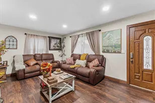 2213 Phillips Ave, Racine, WI 53403 - Photo 6
