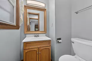 1026 Montclair St, Racine, WI 53402 - Photo 12