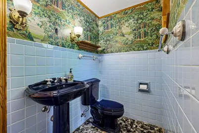 3307 W Hickory Rd, Mequon, WI 53092 - Photo 26