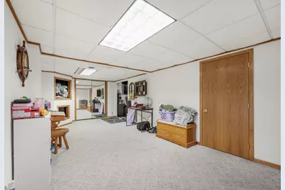 1700  Mohawk Ln, Waukesha, WI 53186 - Photo 22