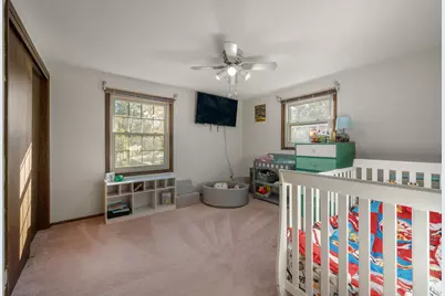 1700  Mohawk Ln, Waukesha, WI 53186 - Photo 18