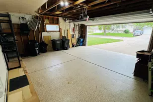 8815 S Castle Ct, Franklin, WI 53132 - Photo 32