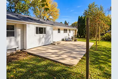 12123 W Diane Dr, Wauwatosa, WI 53226 - Photo 28