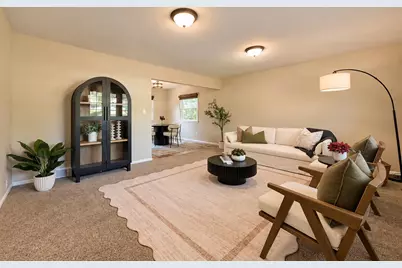 12123 W Diane Dr, Wauwatosa, WI 53226 - Photo 4