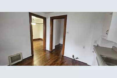 1967 S 71st St, West Allis, WI 53219 - Photo 12