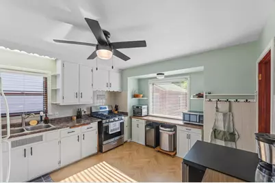 7815 W Beloit Rd, West Allis, WI 53219 - Photo 10