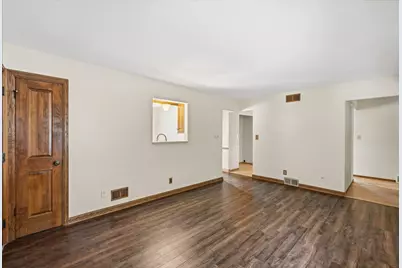 1608  Willow Ct, Grafton, WI 53024 - Photo 12
