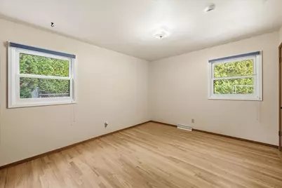 1608  Willow Ct, Grafton, WI 53024 - Photo 14