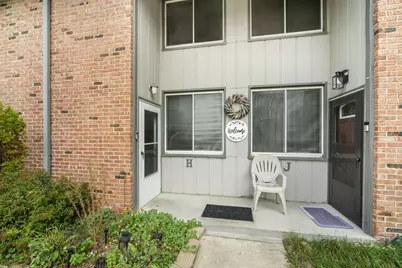 1434  Big Bend Rd #H, Waukesha, WI 53189 - Photo 2