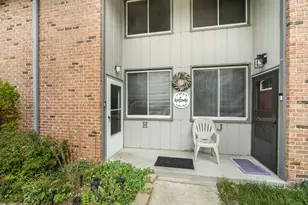 1434 Big Bend Rd, Waukesha, WI 53189 - Photo 2