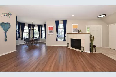 339 W Vine St, Milwaukee, WI 53212 - Photo 10