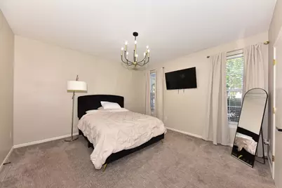 339 W Vine St, Milwaukee, WI 53212 - Photo 16