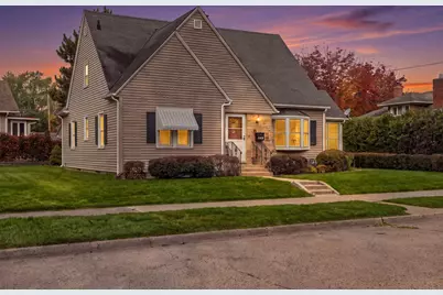 462  21st St, La Crosse, WI 54601 - Photo 1