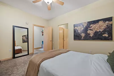 601 E Ogden Ave #607, Milwaukee, WI 53202 - Photo 20