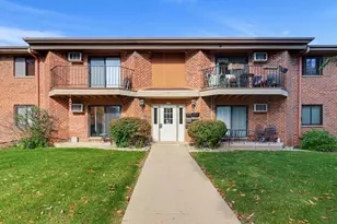 4415 S Green Ridge Cir, Greenfield, WI 53220 - Photo 1