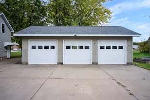 1101 7th St, Winona, MN 55987 - Photo 24