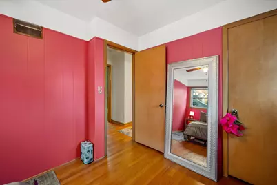 9810 W Lisbon Ave, Milwaukee, WI 53222 - Photo 18
