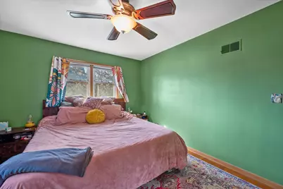 9810 W Lisbon Ave, Milwaukee, WI 53222 - Photo 14