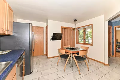 1426  Greenbrier Ln, Mequon, WI 53092 - Photo 6