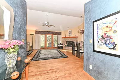 1426  Greenbrier Ln, Mequon, WI 53092 - Photo 8